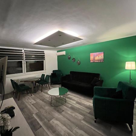 Apartman Omar Stan Na Dan Besplatan Parking Sarajevo Ngoại thất bức ảnh