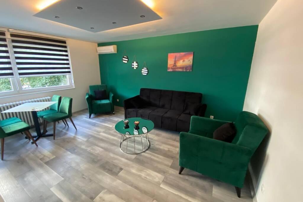 Apartman Omar Stan Na Dan Besplatan Parking Sarajevo Ngoại thất bức ảnh