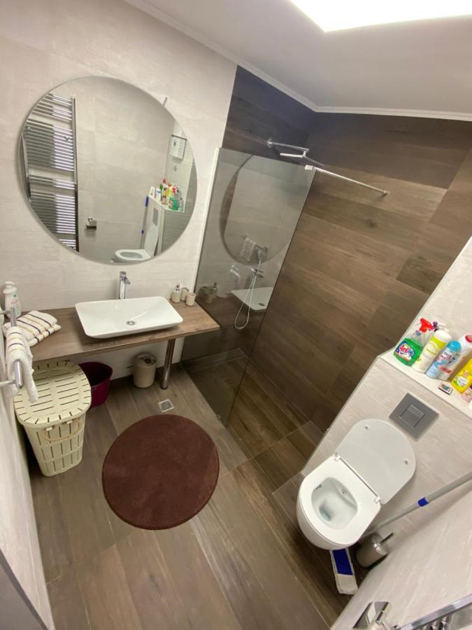 Apartman Omar Stan Na Dan Besplatan Parking Sarajevo Ngoại thất bức ảnh