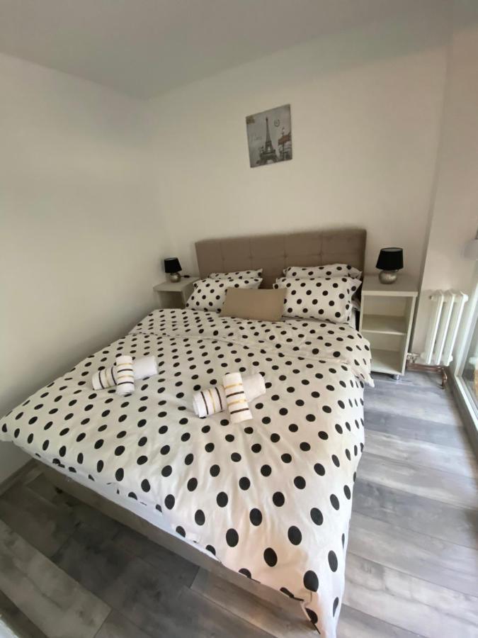 Apartman Omar Stan Na Dan Besplatan Parking Sarajevo Ngoại thất bức ảnh