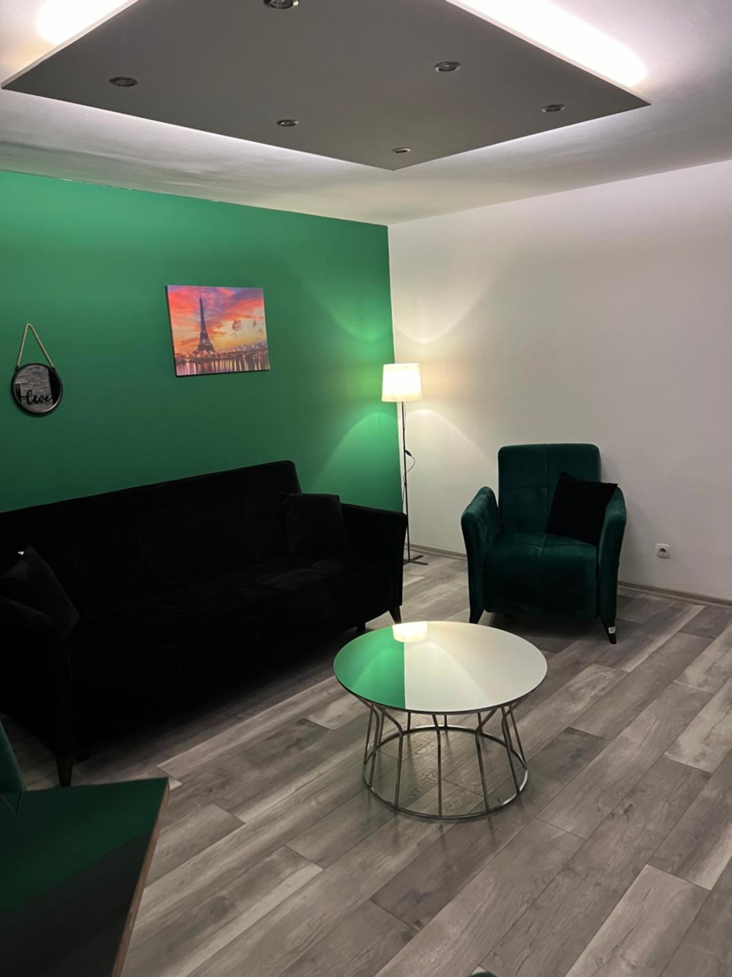 Apartman Omar Stan Na Dan Besplatan Parking Sarajevo Ngoại thất bức ảnh