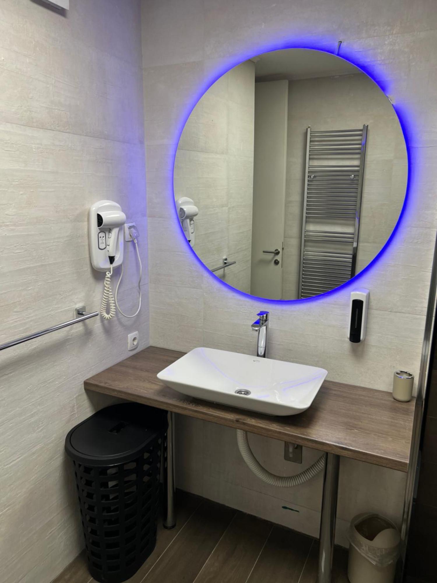 Apartman Omar Stan Na Dan Besplatan Parking Sarajevo Ngoại thất bức ảnh