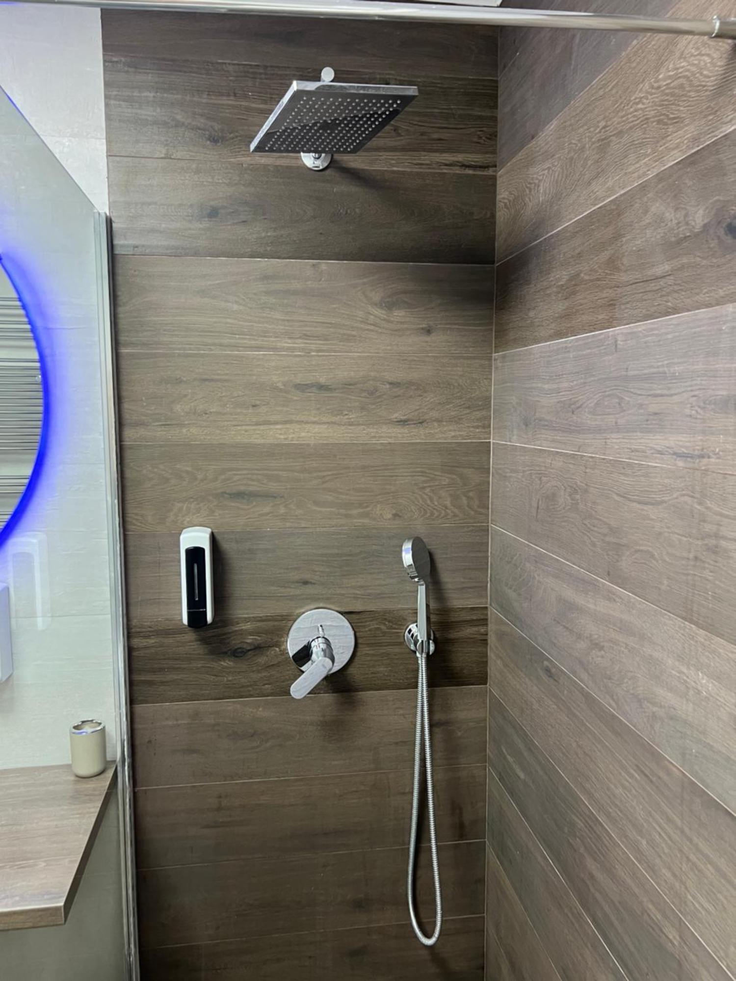 Apartman Omar Stan Na Dan Besplatan Parking Sarajevo Ngoại thất bức ảnh