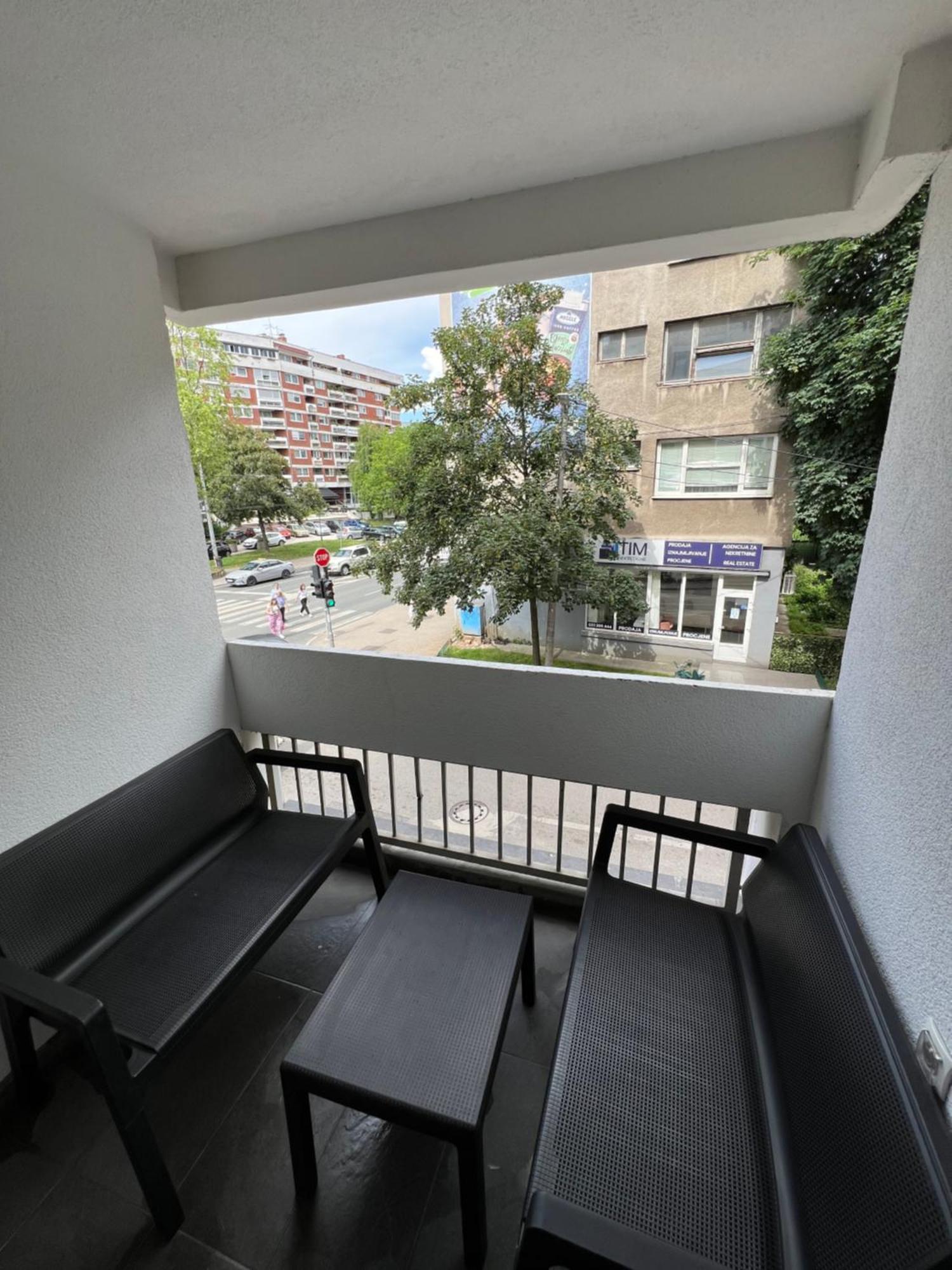 Apartman Omar Stan Na Dan Besplatan Parking Sarajevo Ngoại thất bức ảnh